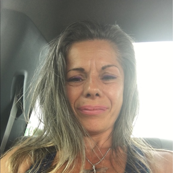 Meet your Posher, Nathalie - Picture 1 of 1